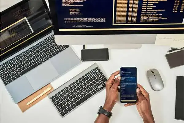 Solutions et services informatiques developpement web et mobile
